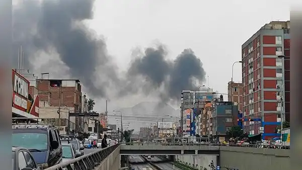La Victoria: incendio de grandes proporciones se registra en inmediaciones de Gamarra