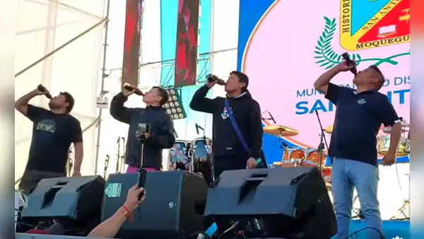 “Yo ganaba”: jóvenes bebieron medio litro de vino en 3 segundos en Moquegua