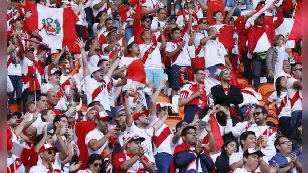¿Qué dice la sexta estrofa del himno nacional del Perú?