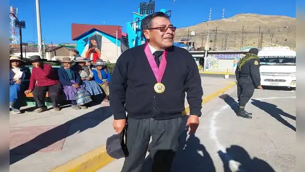Prefecto de Puno Gilmer Sardón fue un activista de Keiko Fujimori