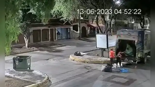 Graban a obreros destruyendo un contenedor municipal en Chiclayo