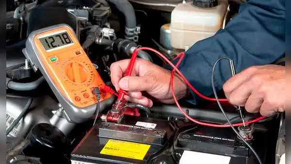 ▷ ¿Se agotó la batería de tu auto? Aprende a encenderlo en dos sencillos pasos