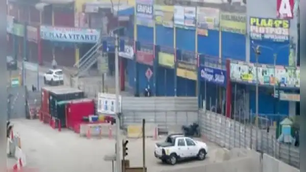 Vecinos de Ate protestan por cierre de calles pese a que se culminaron obras del Metro de Lima