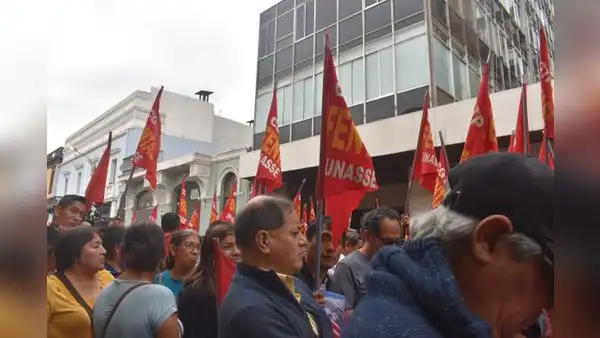 Trabajadores estatales anuncian paro nacional este 20 y 21 de junio