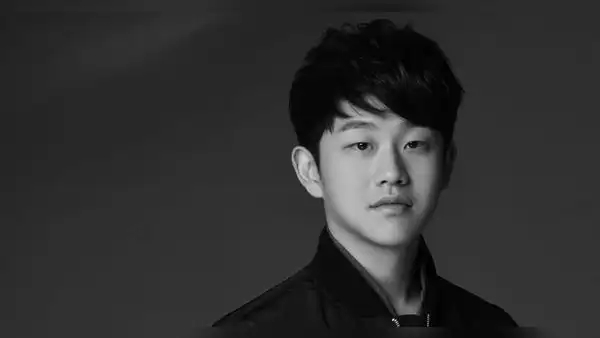 Fallece el cantante Choi Sung Bong a los 33 años tras publicar un lamentable mensaje en YouTube