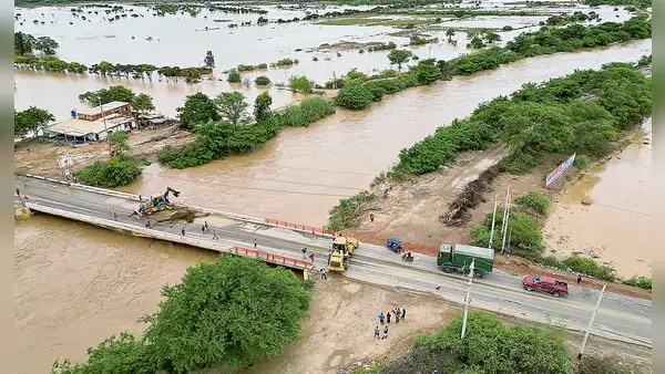 Lambayeque: colegio de ingenieros emplaza a gobierno regional por obras contra lluvias