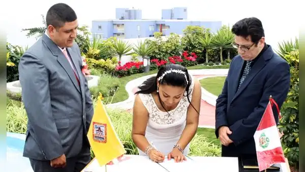 ¿Cómo saber si una persona contrajo matrimonio civil en Reniec?