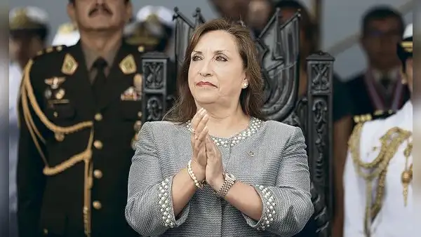 Anuncian demanda de inconstitucionalidad contra ley que permite a Boluarte despachar de manera virtual