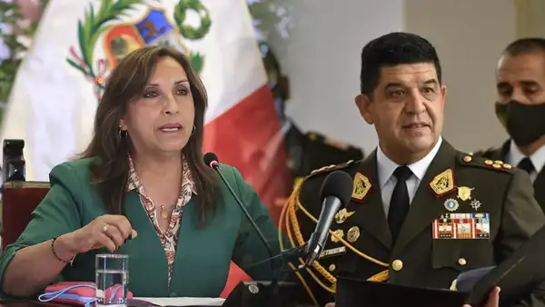 Jefe del CC. FF. AA. contradice declaración de Dina Boluarte a la Fiscalía sobre muertes en protestas