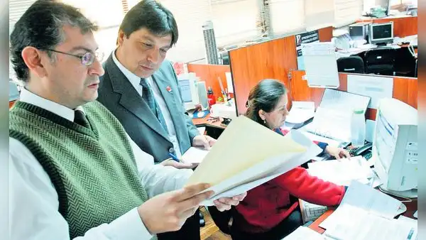 Estatales recibirán aumento de sueldo y un bono de S/600