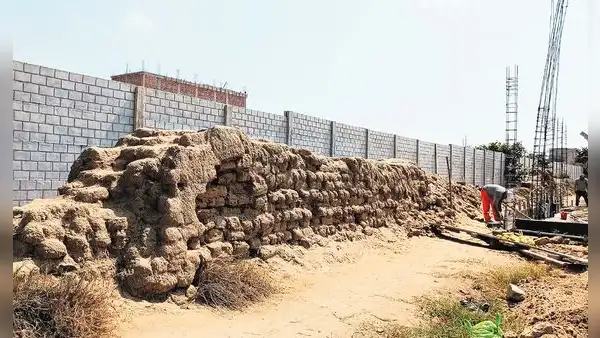 Invasiones siguen creciendo y destruyen zona de Chan Chan