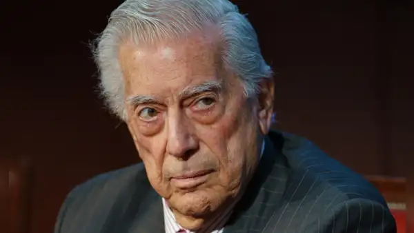 Mario Vargas Llosa: ¿cuál es el estado del nobel peruano tras ser internado por COVID-19?