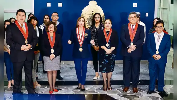 Patricia Benavides celebra un año de gestión en medio de críticas