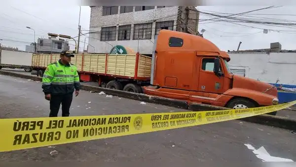 La Victoria: chofer de camión atropella a indigente que dormía en la vía pública