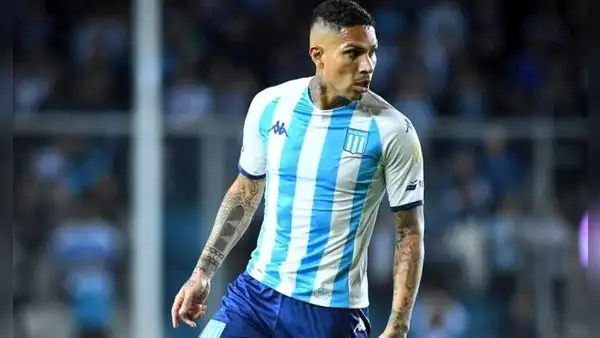 Paolo Guerrero y su escueta despedida de Racing tras rescindir su contrato