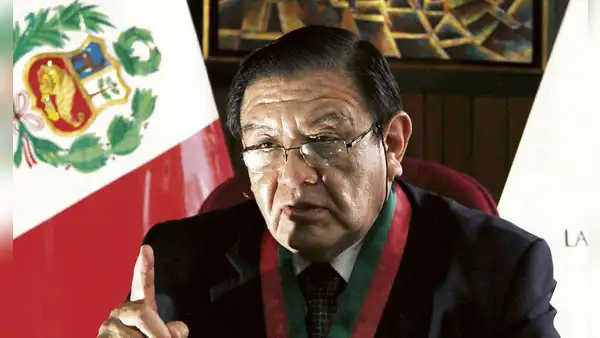 Presidente del JNE denuncia que la Fiscalía archivó 11 denuncias de acoso en su contra