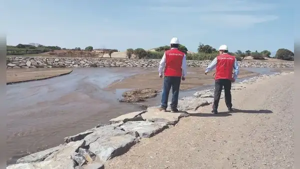 Funcionarios elevaron gastos en obra del río Lacramarca