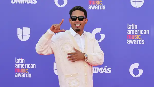 ¿Qué significa "Lala", canción de Myke Towers que se hizo viral en TikTok?