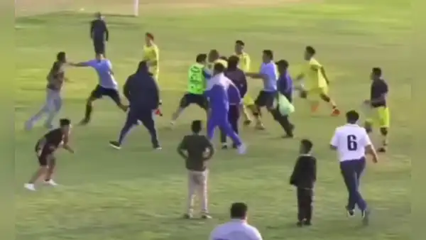Copa Perú: partido terminó en una batalla campal entre jugadores e hinchas en Moquegua