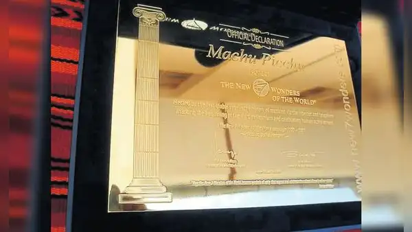 Desaparece placa que reconoce a Machu Picchu como maravilla