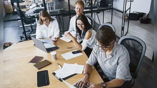 Darán incentivos fiscales a quienes contraten jóvenes de hasta 29 años