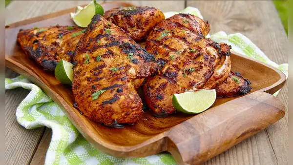 ¿En horno o sartén? Así puedes recalentar el pollo a la brasa para que no quede tan seco
