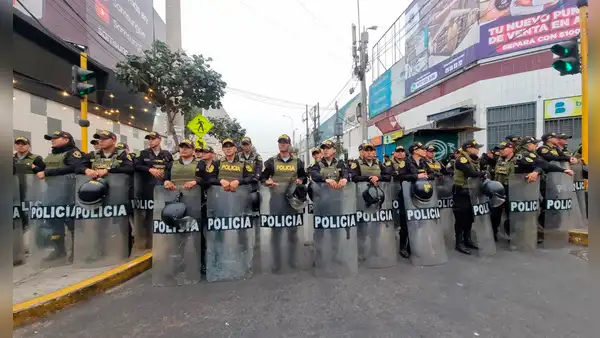PNP y Fiscalía intervienen Las Malvinas para incautar celulares de dudosa procedencia