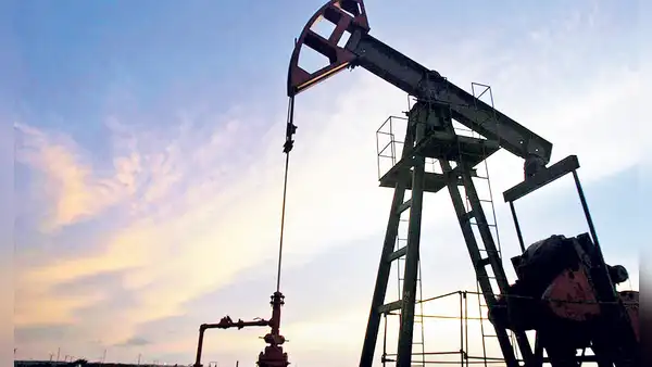 Horas clave para el sector petrolero, por Carlos Bessombes