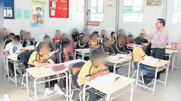 Minedu denuncia y separa a 177 personas que enseñaban con títulos falsos