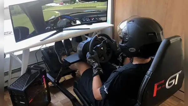 ¿Los videojuegos sirven para convertirse en un piloto de autos de carrera?