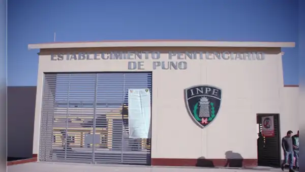 Puno: reo asesina a su hijo de 2 años dentro de penal cuando lo visitaba