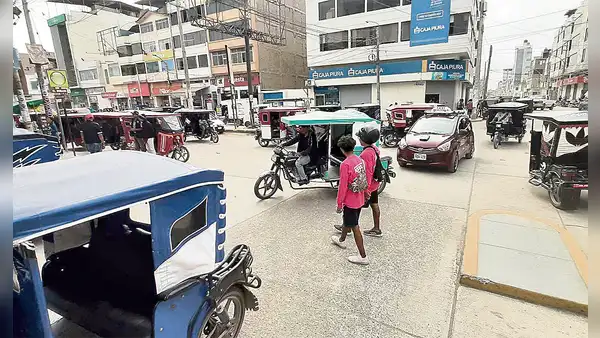 Caos vehicular en José Leonardo Ortiz: falta de autoridad y gran informalidad