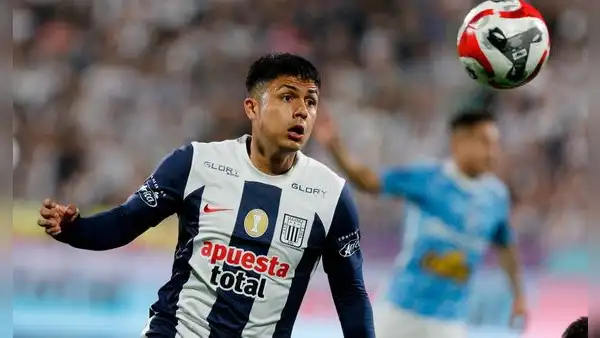 Papá de Jairo Concha contestó duramente a hincha de Universitario que criticó al volante
