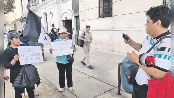 El huevo de la serpiente, por Cecilia Méndez