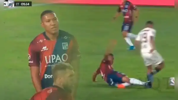 ¡A los camerinos! 'Chiquito' Portales y la temeraria falta que le cometió a Edison Flores