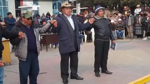 Puno: ronderos y dirigentes dan una oportunidad a alcalde de Carabaya tras reunirse con Boluarte