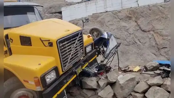 Camión atropella a familia que celebraba fiesta de cumpleaños en Ate: 1 fallecido y 3 heridos