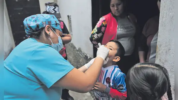El Agustino: dos brigadistas de salud sufren robo con arma