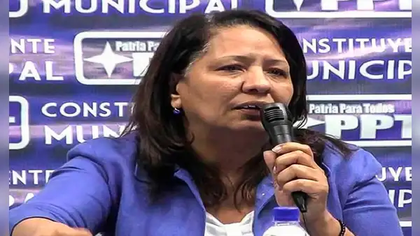 Diputada Ilenia Medina propone quitar la nacionalidad venezolana a opositores: "Es necesario"