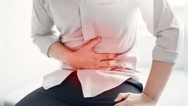 ¿Cuáles son los síntomas de la gastritis y cómo curarla?