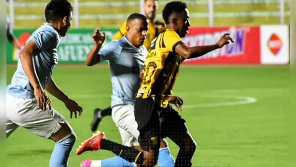 Aurora derrotó 1-0 a The Strongest por la Copa Tigo Bolivia y es líder de su grupo