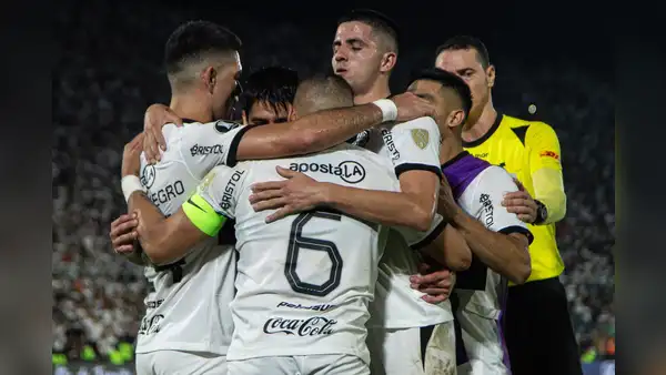 Olimpia venció 3-1 a Flamengo y clasificó acuartos de final de la Copa Libertadores 2023