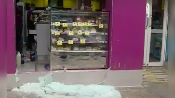 Breña: delincuentes roban gran cantidad de licores en tienda Tambo