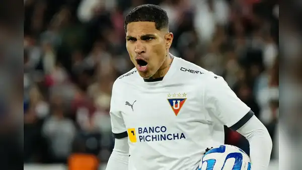 ¿Por qué Paolo Guerrero fue tendencia tras la dramática clasificación de LDU en penales?