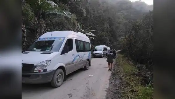Delincuentes vestidos de policías asaltan a escolares que viajan a participar de olimpiadas en Puno