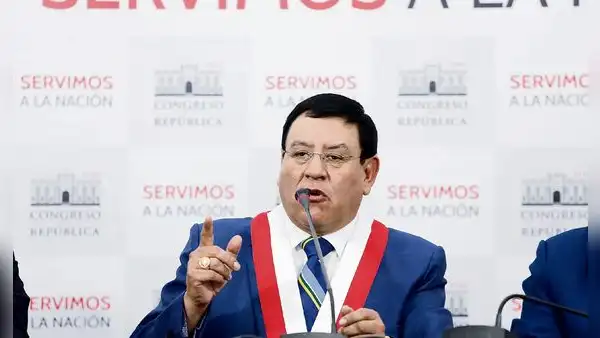 Alejandro Soto anuncia que dentro de 2 semanas dará conferencia sobre cuestionamientos en su contra