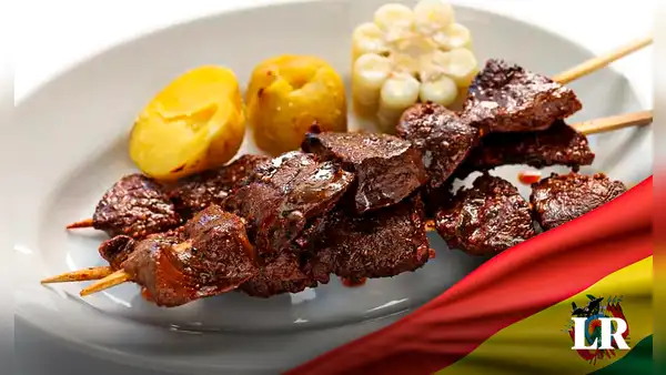 El anticucho es premiado como el mejor PLATILLO boliviano, según Tastle Atlas: ¿qué dice la reseña?