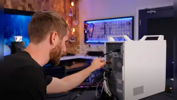 ¿Qué pasa cuando conectas más de 100 dispositivos USB en una computadora? Te lo contamos