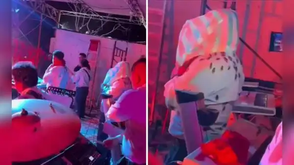 Cantante brindó show cubierto con plástico ante ataque de grillos: “Qué tal profesionalismo”