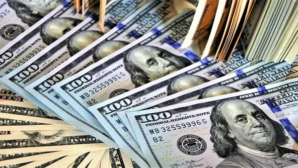 BCRP: dólar viene subiendo 1,81% en agosto y cotiza en S/3,711